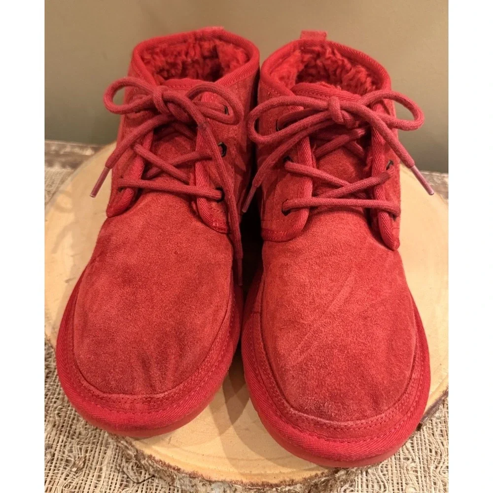 UGG AUSTRALIA NEUMEL 3236  SAMBA RED CHUKKA ANKLE BOOTS MENS SIZE 7‎